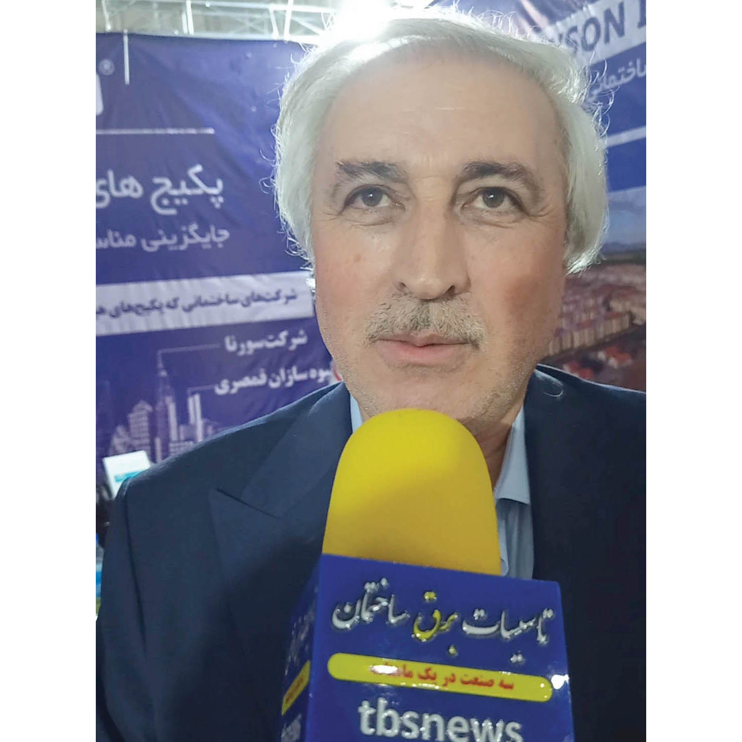 در حاشیه هشتمین دوره انتخابات سه‌ساله انجمن صنفی کارفرمایی انبوه‌سازان تهران، حاج رحیم قربانی از فعالان شاخص صنعت ساختمان در گفت‌وگو با نشریه تأسیسات برق ساختمان به تشریح مهم‌ترین چالش‌ها و آخرین تحولات پروژه‌های خود پرداخت.